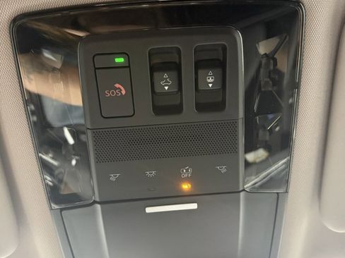 New 2025 Mitsubishi Outlander SE image 26