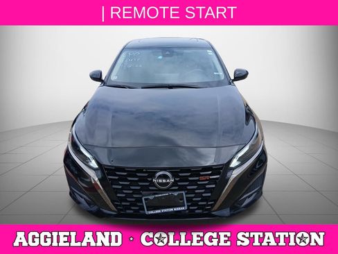 Certified 2024 Nissan Altima 2.5 SR w/ SR Premium Package FWD image 5