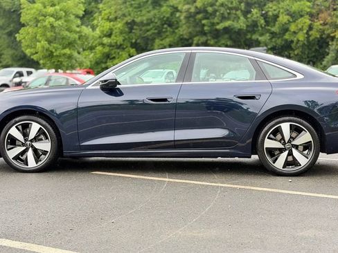 Used 2025 Audi A5 2.0T Premium w/ Convenience Package AWD/4WD image 4