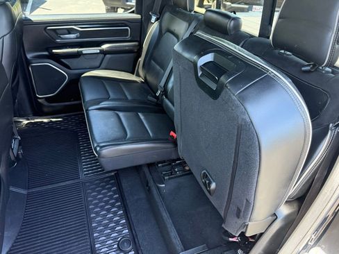 Used 2019 RAM 1500 Laramie AWD/4WD image 38