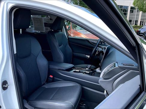 Used 2025 Lexus NX 250 FWD w/ Cold Area Package image 9
