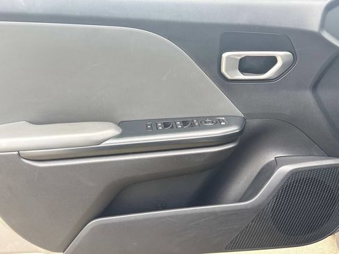 Used 2025 Kia K4 FWD image 24