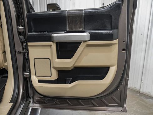 Used 2020 Ford F250 Lariat w/ Lariat Value Package AWD/4WD image 46