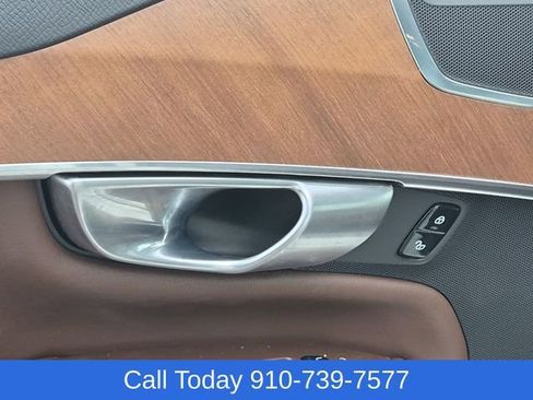 Used 2024 Volvo XC90 B6 Plus AWD/4WD image 12