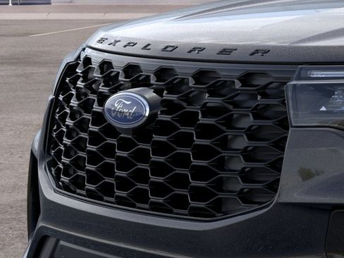 New 2026 Ford Explorer ST-Line w/ ST-Line Street Pack AWD/4WD image 17