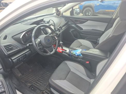 Used 2022 Subaru Crosstrek 2.0i Premium w/ Moonroof Package image 11