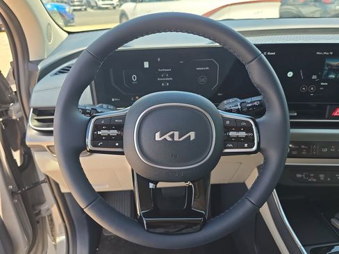 New 2026 Kia Carnival SX Prestige FWD image 32