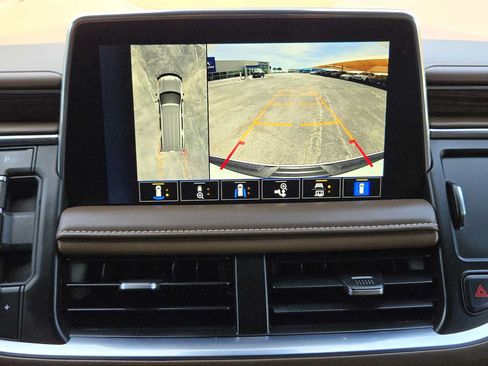 Certified 2023 Chevrolet Tahoe High Country AWD/4WD image 19