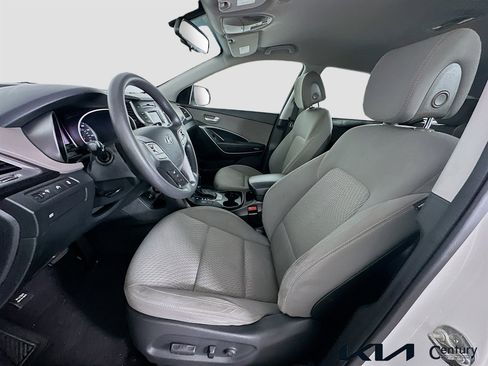 Used 2016 Hyundai Santa Fe SE image 19