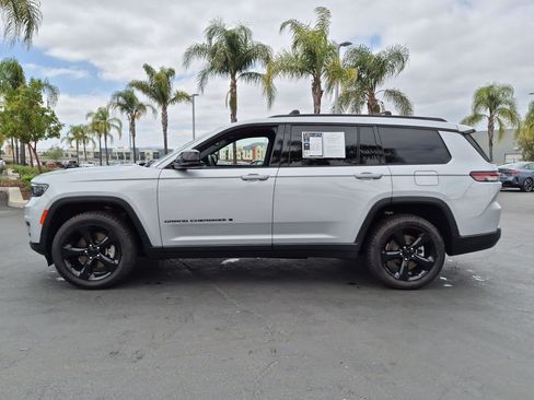 Used 2021 Jeep Grand Cherokee L Laredo AWD/4WD image 7