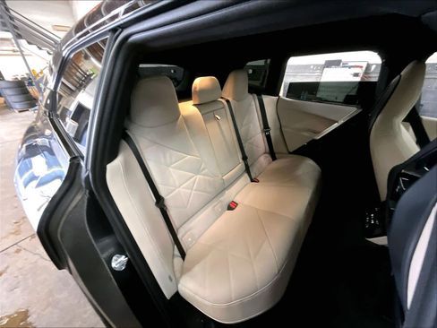 Used 2025 BMW iX xDrive50 w/ Convenience Package AWD/4WD image 29