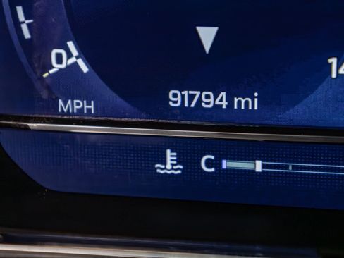 Used 2025 Chevrolet Silverado 3500 LT w/ Convenience Package image 18