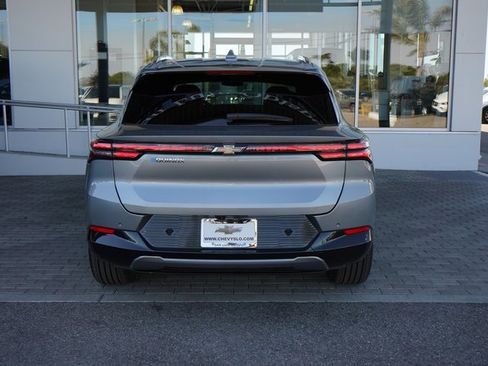 New 2025 Chevrolet Equinox EV LT image 7