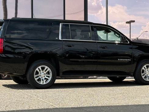 Used 2020 Chevrolet Suburban LT AWD/4WD image 13