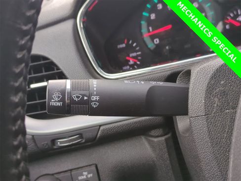 Used 2015 Chevrolet Traverse LT image 34