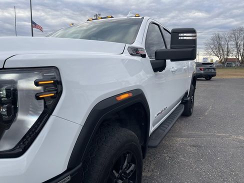 Used 2024 GMC Sierra 2500 AT4 w/ AT4 Premium Plus Package image 17
