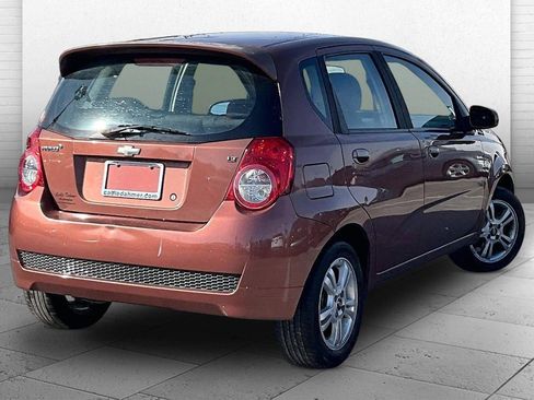 Used 2011 Chevrolet Aveo5 LT w/ Power and Convenience Package image 11