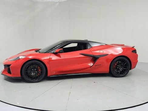 New 2026 Chevrolet Corvette Z06 w/ Battery Protection Package image 2