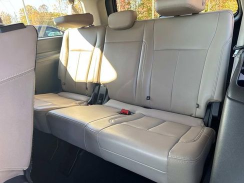 Used 2024 Ford Expedition Max XLT image 17