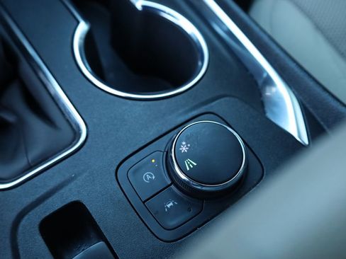 Used 2023 Chevrolet Traverse LS w/ Safety Package image 9