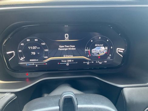 Used 2024 GMC Yukon Denali Ultimate AWD/4WD image 22