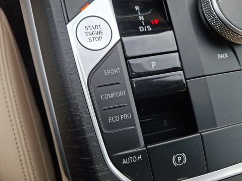 Used 2025 BMW 330i xDrive Sedan w/ M Sport Package image 24