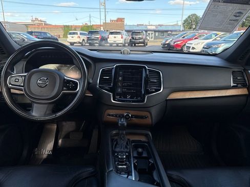 Used 2016 Volvo XC90 T6 Inscription w/ Vision Package image 14