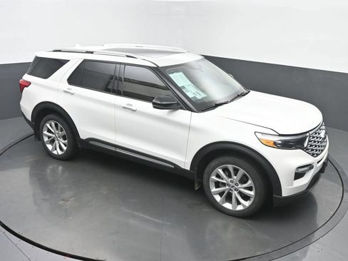 Used 2023 Ford Explorer Platinum w/ Technology Package AWD/4WD image 44