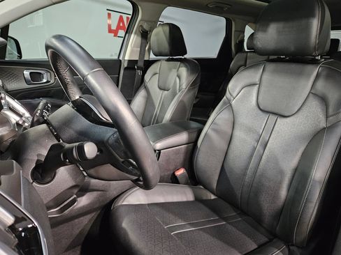 Used 2023 Kia Sorento SX AWD/4WD image 24