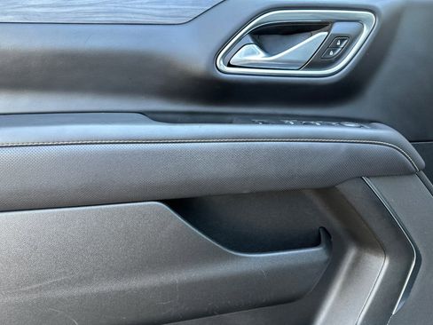 Certified 2023 GMC Yukon SLT w/ SLT Premium Package image 11