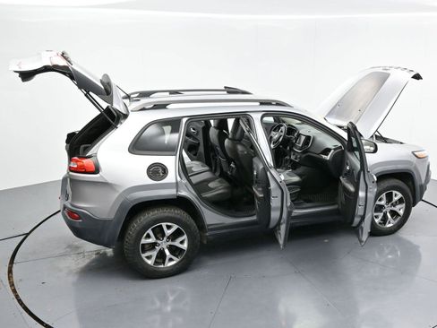 Used 2015 Jeep Cherokee Trailhawk image 34