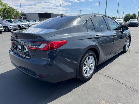 Used 2025 Toyota Camry LE image 6