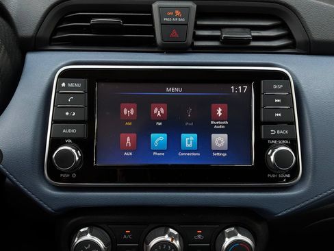 Used 2025 Nissan Versa SV FWD image 26