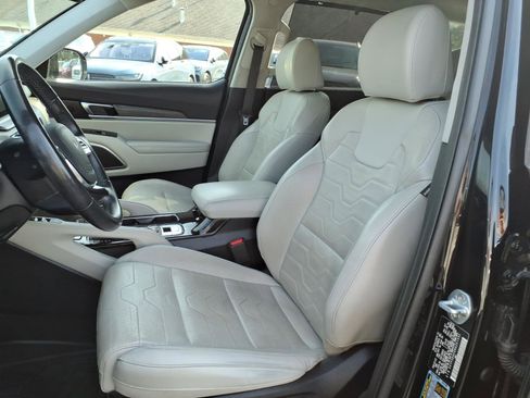 Used 2022 Kia Telluride SX w/ SX Prestige Package AWD/4WD image 12