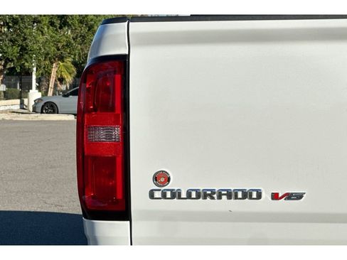 Used 2020 Chevrolet Colorado Z71 image 48