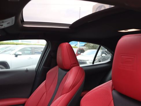 Used 2022 Lexus UX 200 F Sport FWD image 22