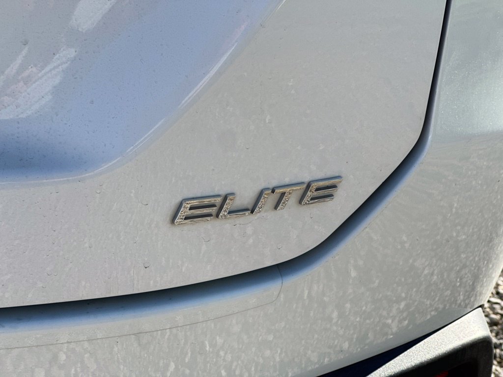 Used 2024 Honda Pilot Elite image 4