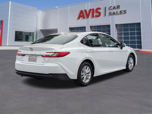 Used 2025 Toyota Camry LE image 6