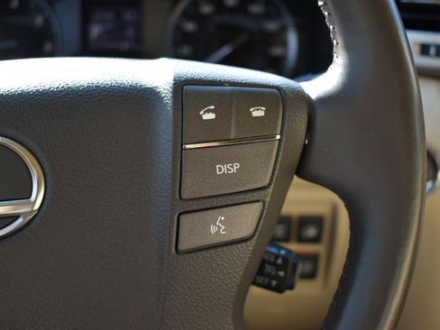 Used 2013 Lexus LX 570 4WD w/ Luxury Pkg image 19