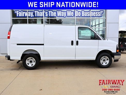 New 2025 GMC Savana 2500 w/ Enhanced Convenience Package RWD image 1