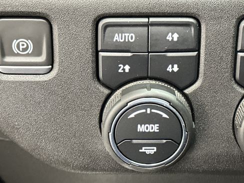 Used 2023 Chevrolet Silverado 1500 LTZ image 41