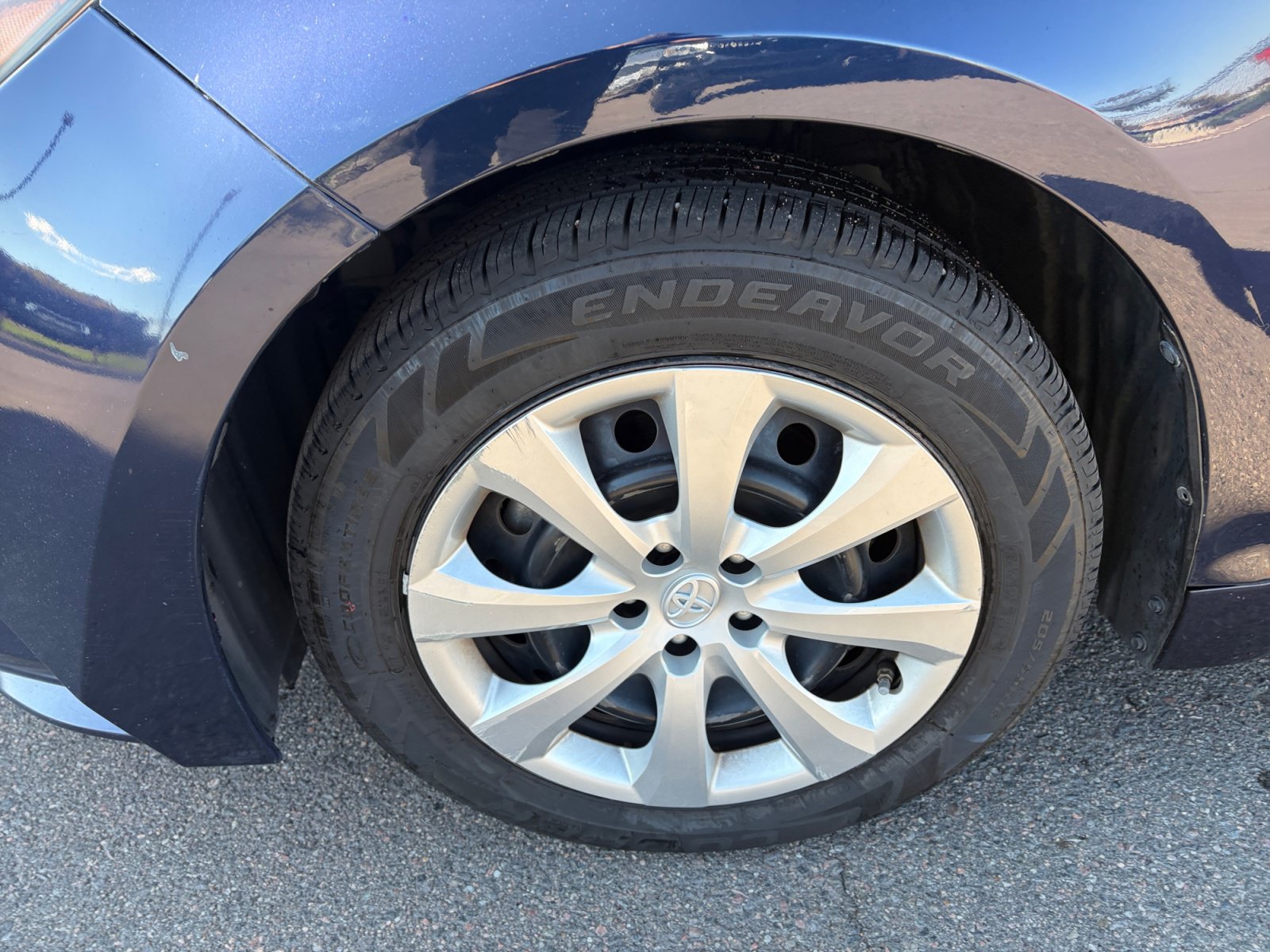 Used 2020 Toyota Corolla LE FWD image 10