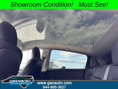 Used 2022 Tesla Model Y Performance AWD/4WD image 8