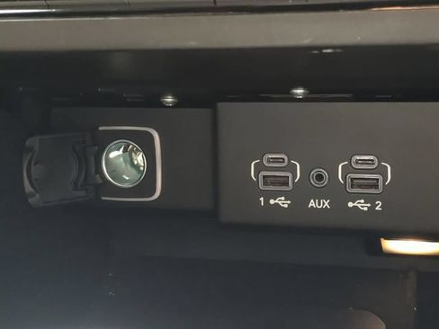 Used 2022 Jeep Wagoneer Series III w/ Premium Group I RWD image 29