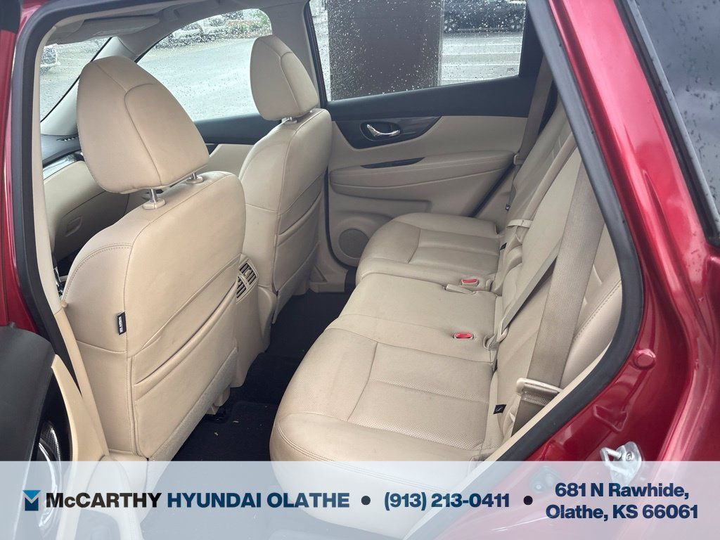 Used 2016 Nissan Rogue SL w/ SL Premium Package AWD/4WD image 6