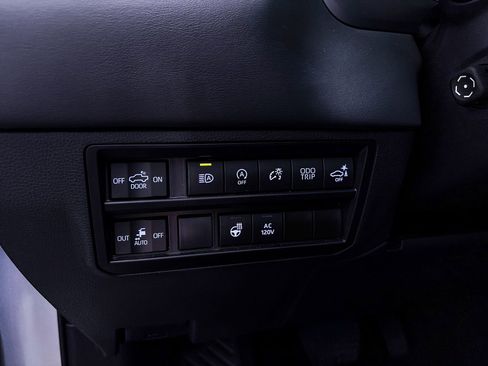 Used 2023 Toyota Tundra Platinum AWD/4WD image 18