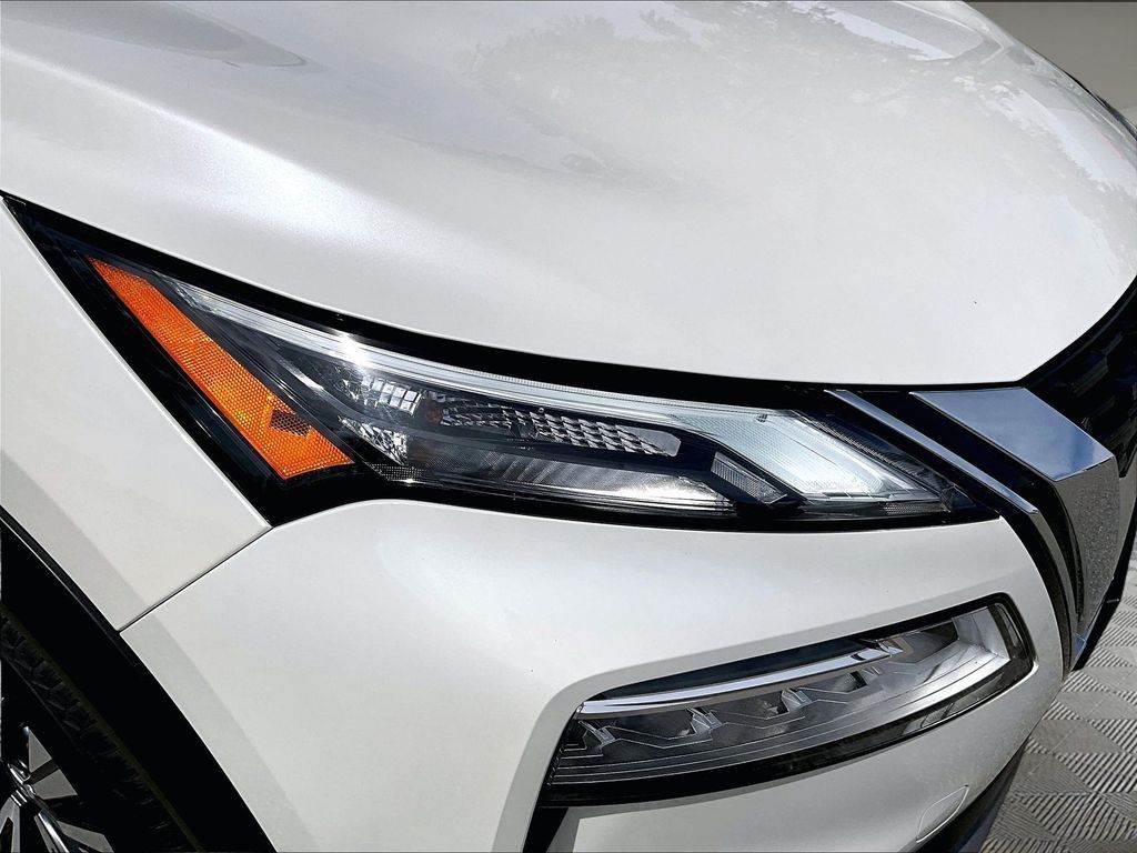 Certified 2021 Nissan Rogue SV w/ Premium Package AWD/4WD image 33