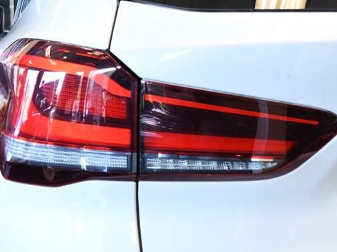 Used 2020 BMW X1 xDrive28i w/ Premium Package AWD/4WD image 11