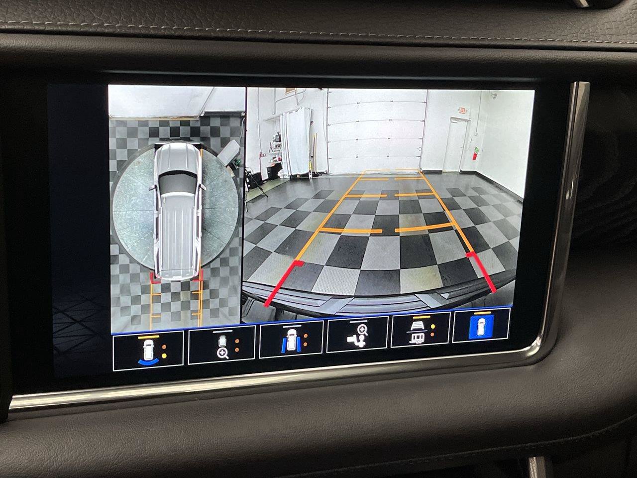 Certified 2023 GMC Yukon Denali w/ Max Trailering Package AWD/4WD image 6