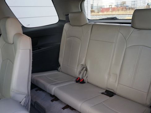 Used 2010 GMC Acadia SLT image 34